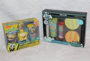 lot 336 image: Nickelodeon SpongeBob SquarePants 4-Piece Soap & Scrub Bath Set.  And Body & Earth Bath Skin & Hair Pop Boom Body & Earth 4-Piece Bath Set