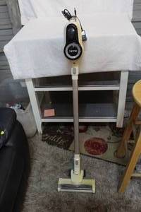 lot 346 image: Cordless vacuum charger included tested and worked when posted
