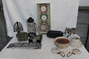 lot 386 image: Mixed lot has coasters candle so much more see pictures