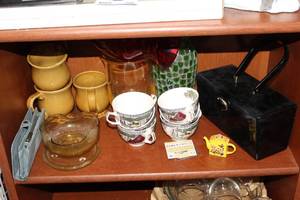 lot 387 image: Everything on shelf