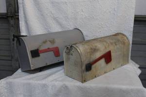 lot 392 image: Two mail boxes