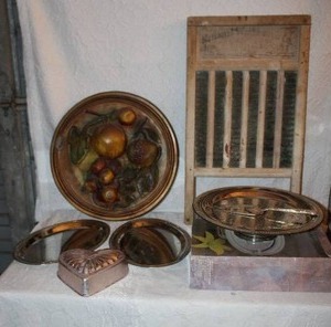 lot 396 image: Inarco three-dimensional ceramic decorative fruit plate and wooden washboard decor and much more see pictures