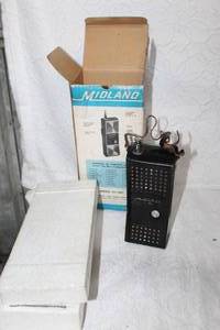 lot 424 image: vintage Midland Call Signal unit, which is a type of handheld CB radio or walkie-talkie.