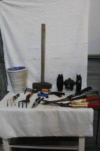lot 447 image: Sledgehammer sprinkler glass flower pot and gardening tools