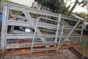 lot 455 image: Cattle fence 52 tall by 140 long and small gate 44 by 48