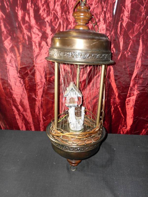 lot 41 image: VINTAGE OIL LAMP