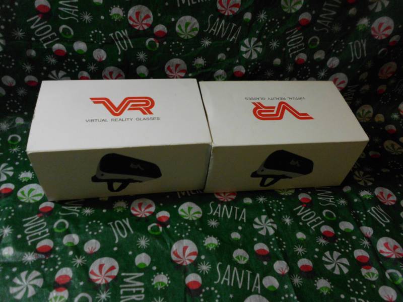 lot 47 image: VIRTUAL REALITY GLASSES