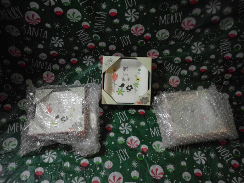 lot 48 image: KEEPSAKE DISH