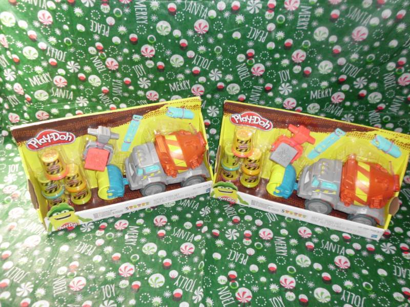 lot 68 image: PLAYDOH CEMENT MIXER