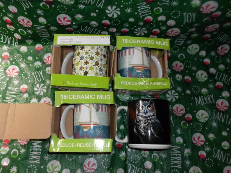 lot 73 image: CERAMIC MUGS