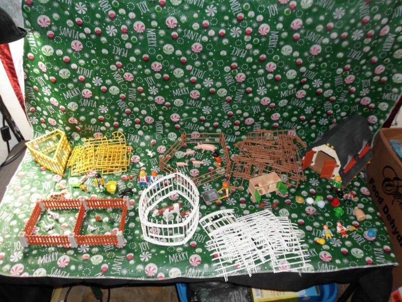 lot 84 image: FARM HOUSE AND MARKET