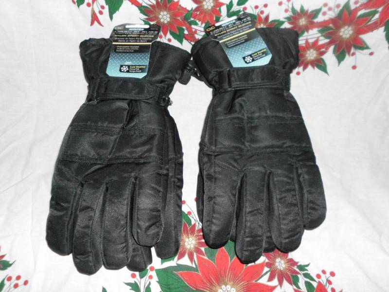 lot 98 image: WINTER WORK GLOVES