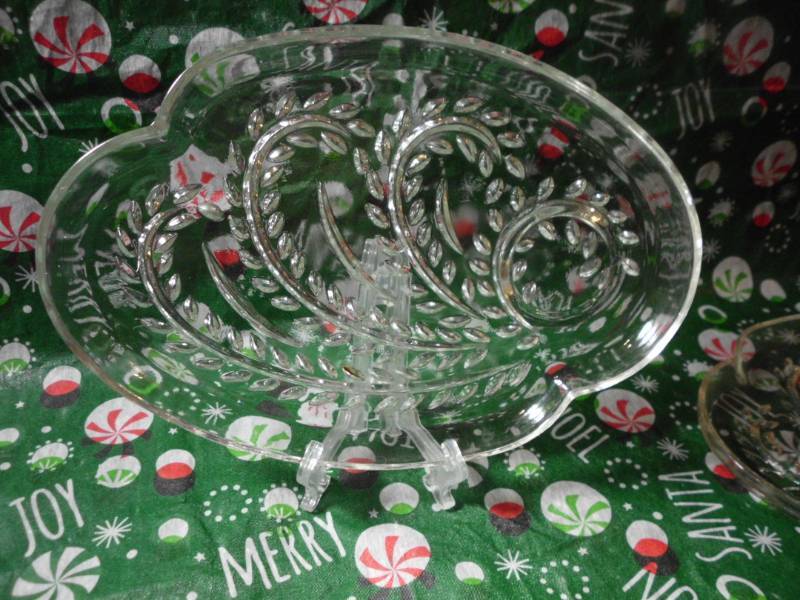 lot 92 image: VINTAGE HOMESTEAD SNACK PLATES