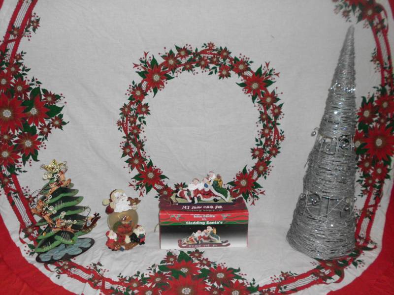 lot 157 image: ASST CHRISTMAS DCOR