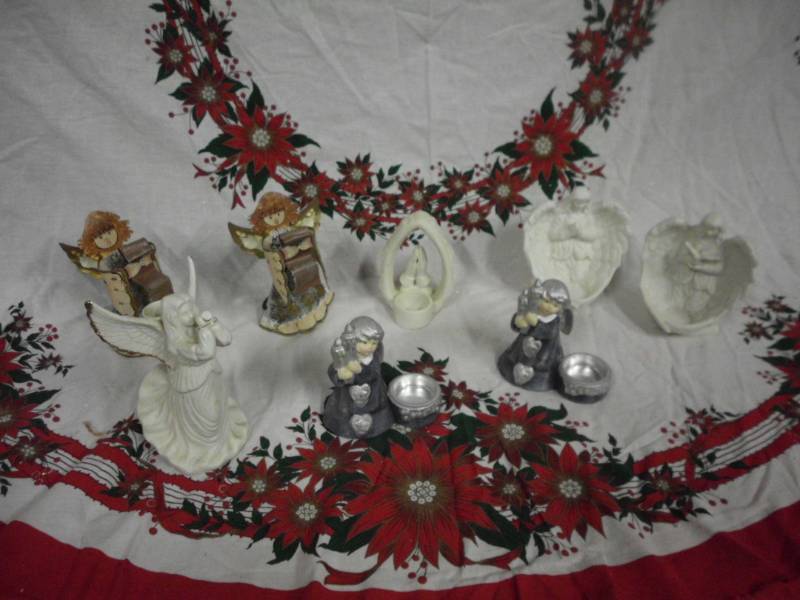 lot 160 image: ANGEL TEA LIGHT
