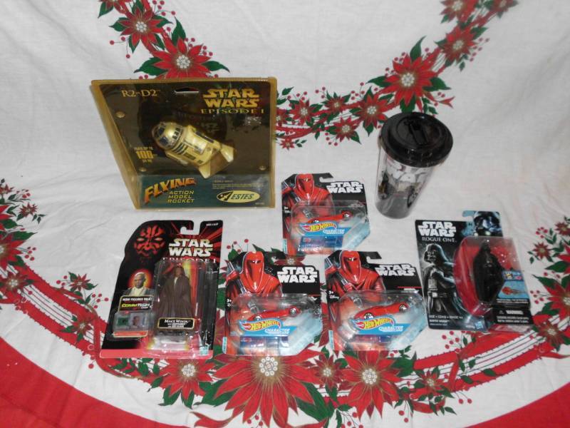 lot 174 image: STAR WARS ASST LOT
