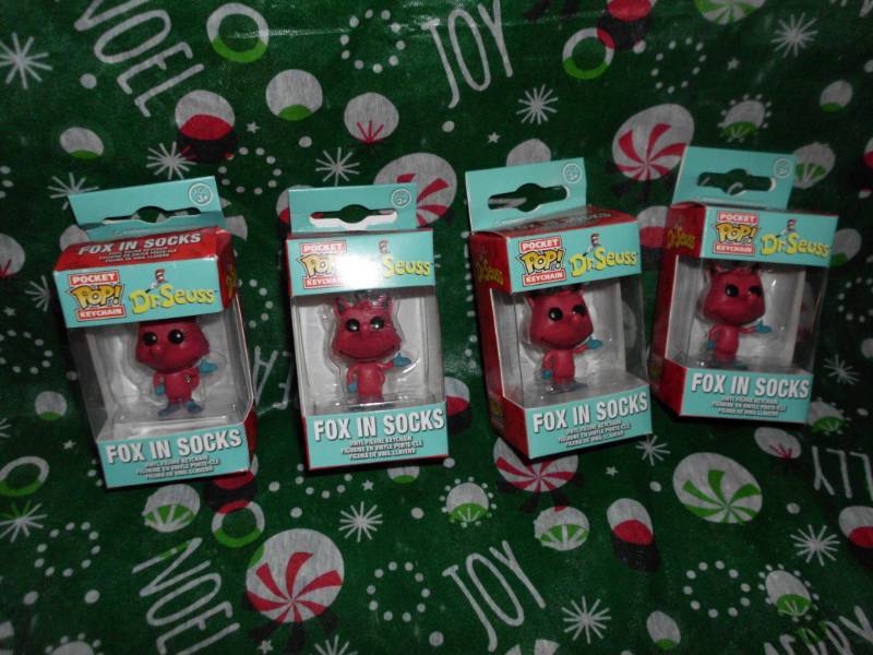 lot 208 image: DR. SEUSS KEY CHAINS