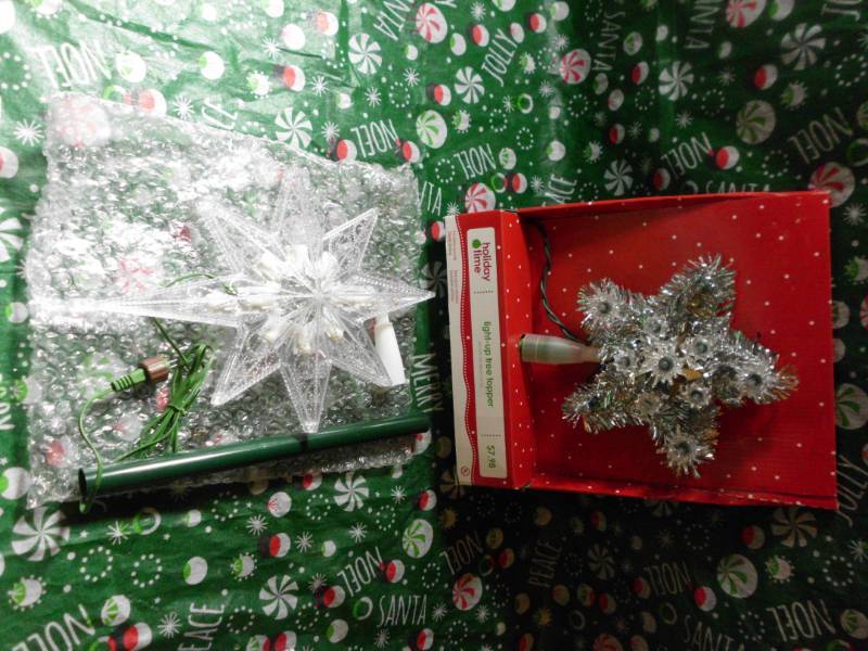 lot 271 image: TREE TOPPER
