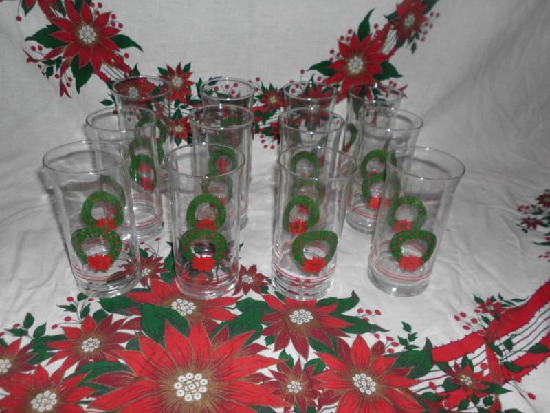 lot 232 image: DRINKING GLASSES
