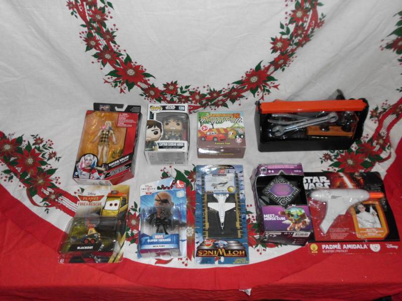 lot 247 image: TOY LOT