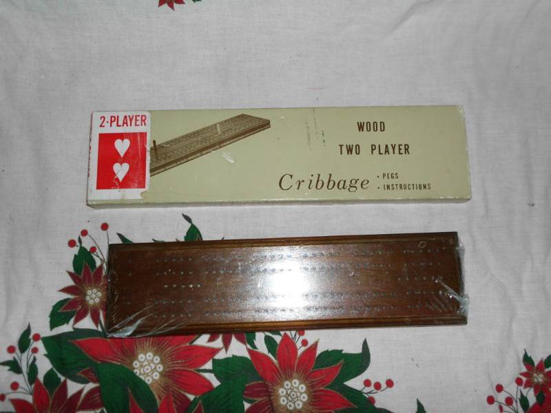 lot 248 image: VINTAGE CRIBBAGE