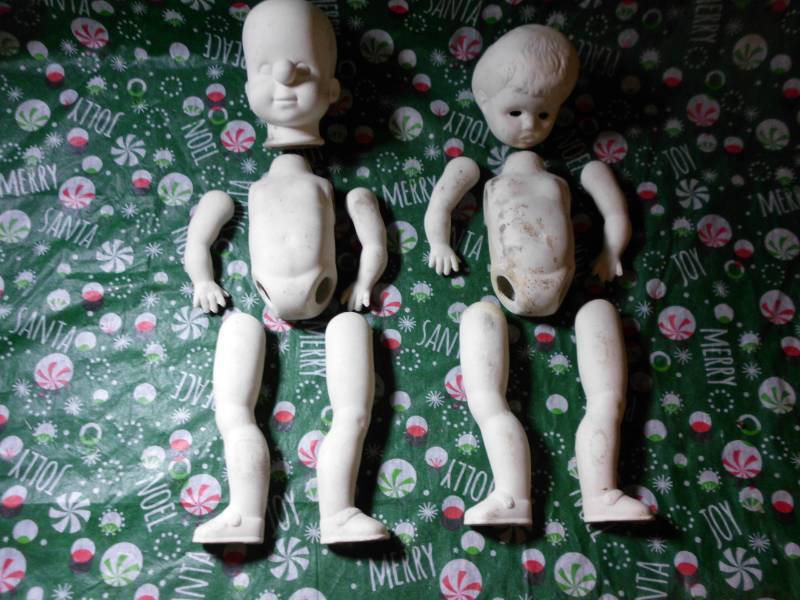 lot 616 image: VINTAGE PORCELAIN DOLLS