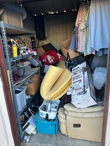 lot 54 image: STORAGE UNIT  - IN WHOLE   LIEN UNIT (CC)
