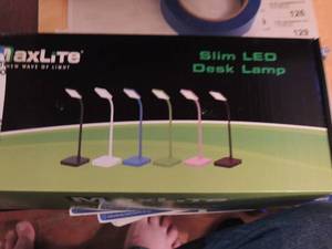 lot 89 image: Maxlite  desk lamps BLACK  NEW