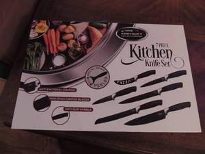 lot 23 image: KENTUCKY CUTERLY CO. 7 piece kitchen cutlery knife set - NEW