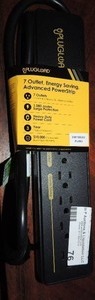 lot 76 image: PLUGLOAD - 7 OUTLET STRIP W USB  NEW