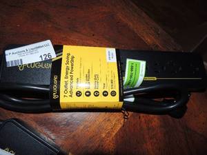 lot 126 image: PLUGLOAD - 7 OUTLET STRIP W USB  NEW