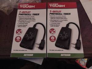 lot 109 image: HYPER TOUGH  1 OUTLET  PHOTOCELL TIMER   QTY 2