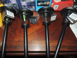lot 148 image: 4 OUTDOOR SOLAR LIGHTS ..NEW