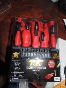 lot 159 image: Toro 21 piece Screwdriver set