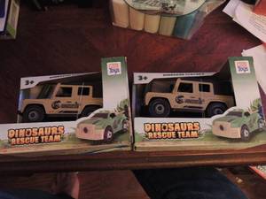 lot 118 image: DINOSAUR RESCUE  JEEP  TOYS - NEW   QTY 2   JUST IN TIME FOR CHRISTMAS
