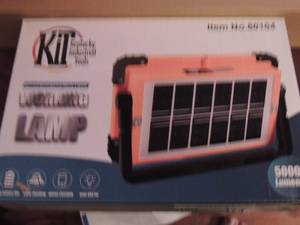 lot 173 image: LED multifunction Solar rechargeable work light  WITH TRIPOD