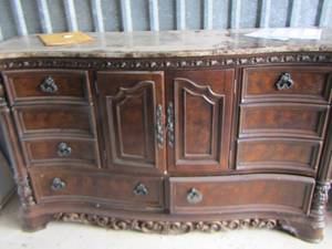 lot 38 image: 8 drawer 2 door beautiful dresser drawer handles need to be replaced