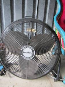 lot 41 image: air king heavy duty fan