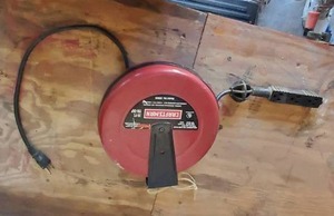 lot 39 image: CRAFTSMAN 30 TRI-TAP COMERCIAL CHORD REEL