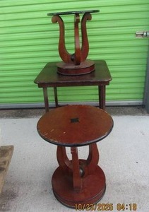 lot 79 image: MATCHING MAHOGANY END TABLES