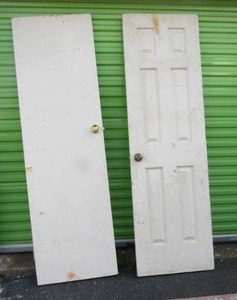 lot 85 image: INTERIOR CLOSET BATHROOM DOORS 24 X 80