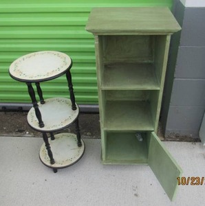 lot 87 image: 2EA SHELVES