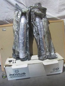 lot 25 image: HARLEY DAVIDSON SPORT EXHAUST BY REMO IN NEW LIKE CONDITION-STILL IN PACKAGE 239107 OE