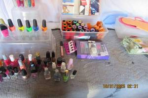 lot 94 image: FINGERNAIL POLISH( VARIOUS) AND CURLERS