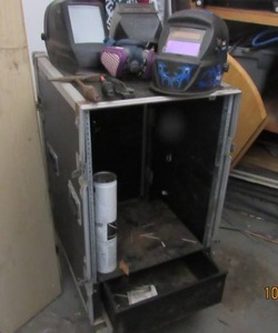 lot 31 image: WELDERS BOX WITH ACCESSORIES