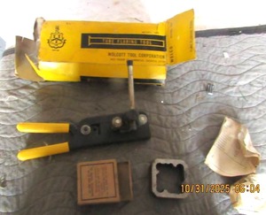 lot 50 image: FLARING TOOL