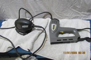 lot 67 image: STANLEY STAPLER AND CRAFTSMAN MOUSE