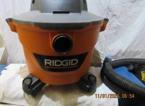 lot 68 image: RIGID SHOP VAC 9 GALLON
