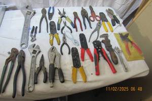 lot 171 image: ASSORTED WRENCHES AND PLIERS