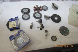 lot 140 image: WIRE DISCS AND WHEELS ASSORTED